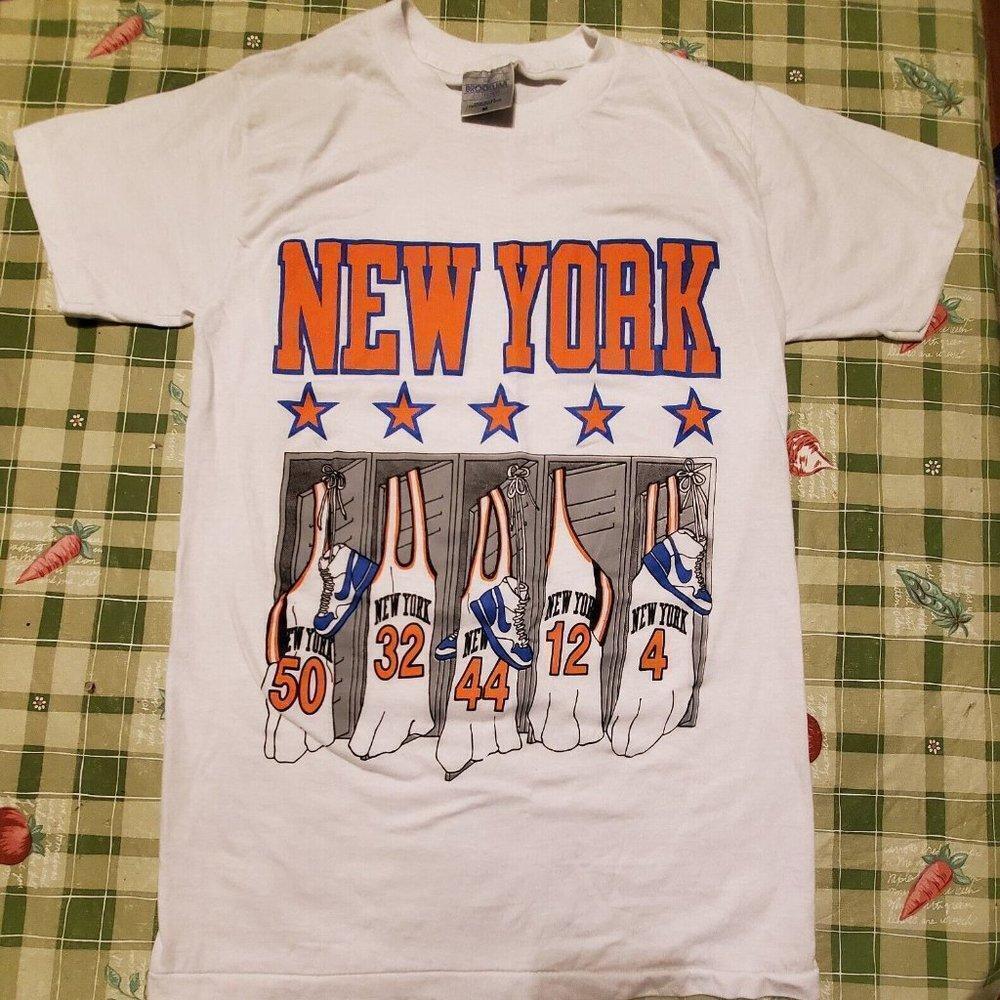 New York Knicks Single Stitch Retro Basketball Tee T-Shirt